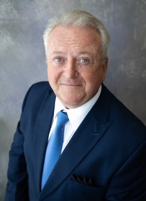 Dorsey Hall headshot